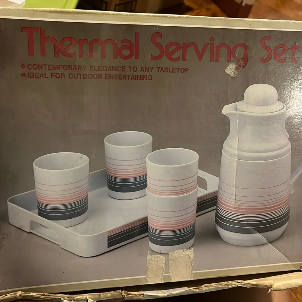 NWT vintage Thermal serving drinks set